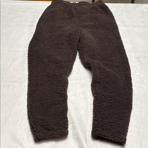 SKIMS medium high pile Sherpa chocolate Brown Fleece teddy joggers - Picture 7 of 7